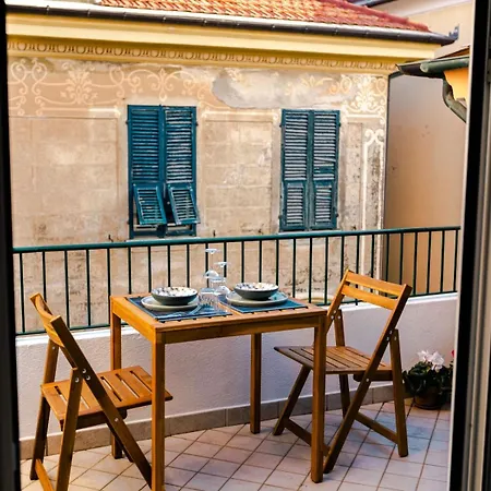 Elegante A Due Passi Dal Mare Apartment Alassio