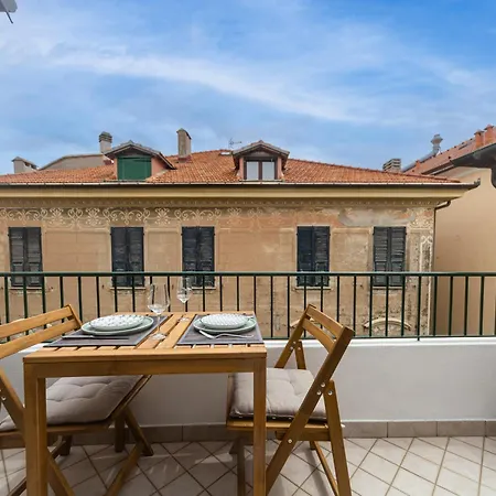 Elegante A Due Passi Dal Mare * Alassio